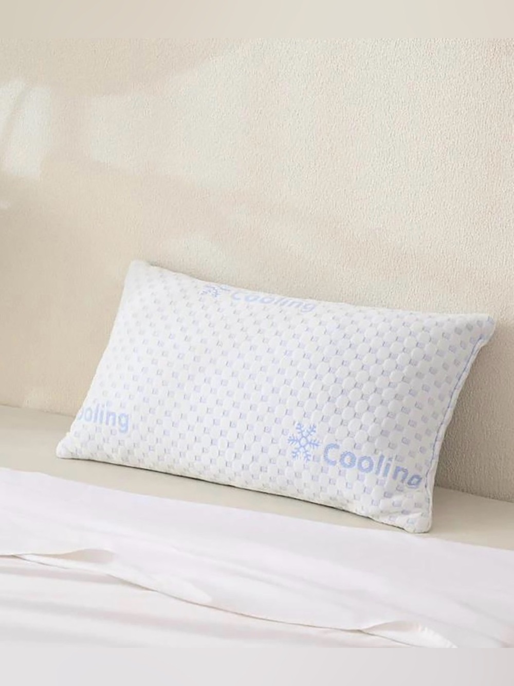 City Living Cooling Memory Foam Pillow - 28" x 16"
Queen Size
New with Tag